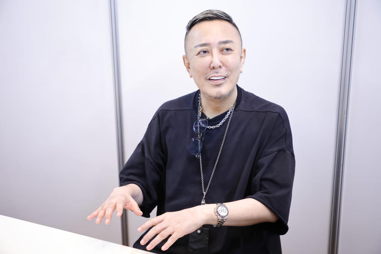 名越稔洋